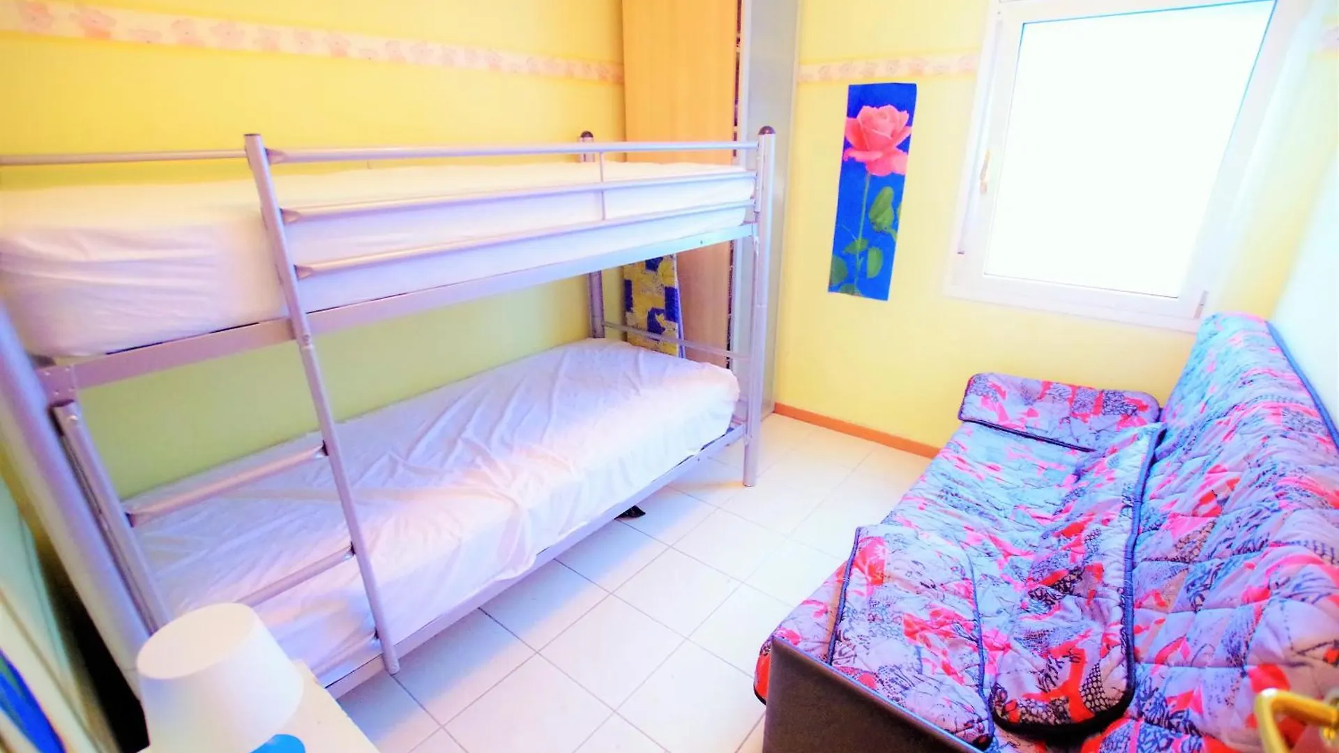 Apartment V&V Lloret- Apartamento Urcasa Lloret de Mar Spain
