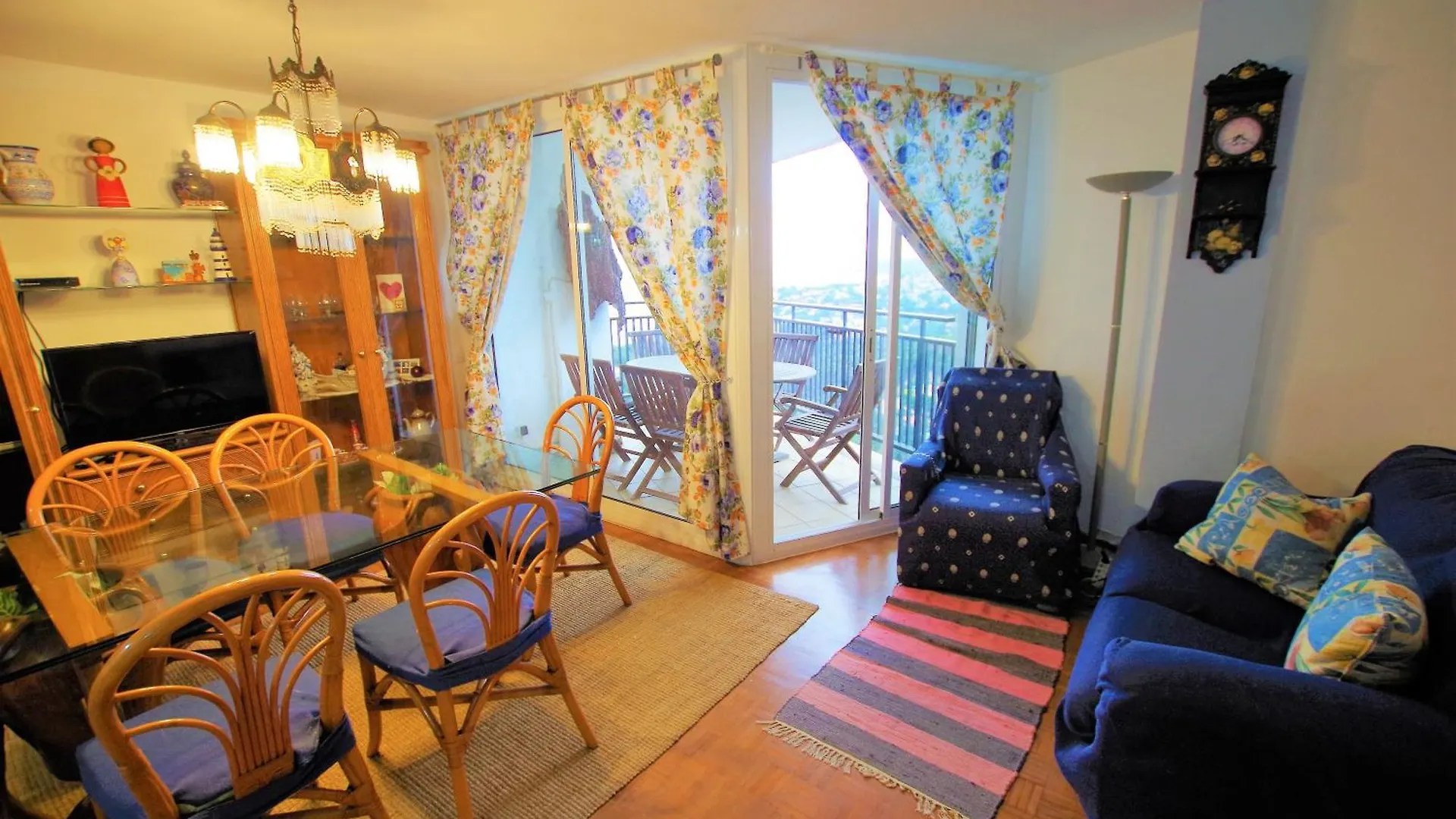 Apartment V&V Lloret- Apartamento Urcasa Lloret de Mar Spain